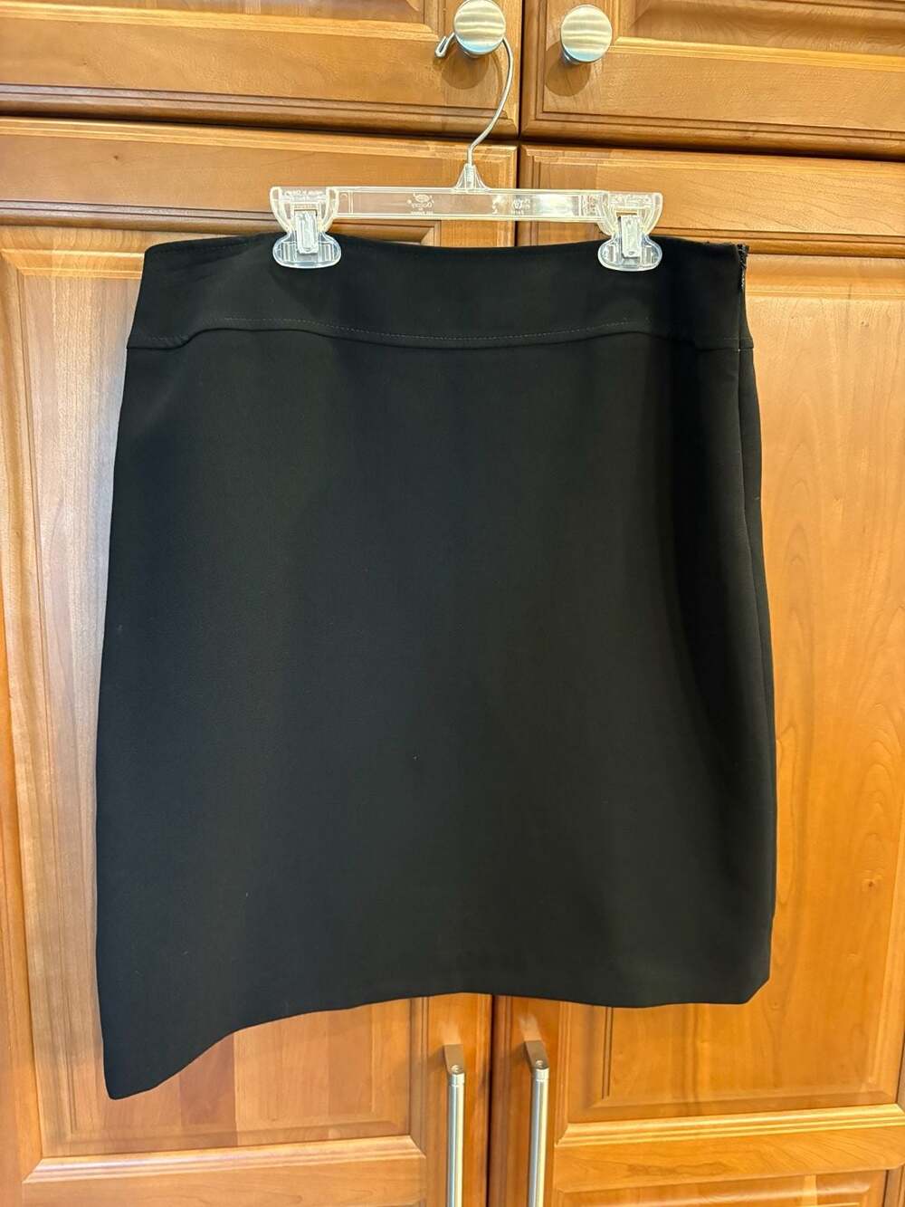 Black Women's Business Casual Pencil Skirt with Waistband Detail